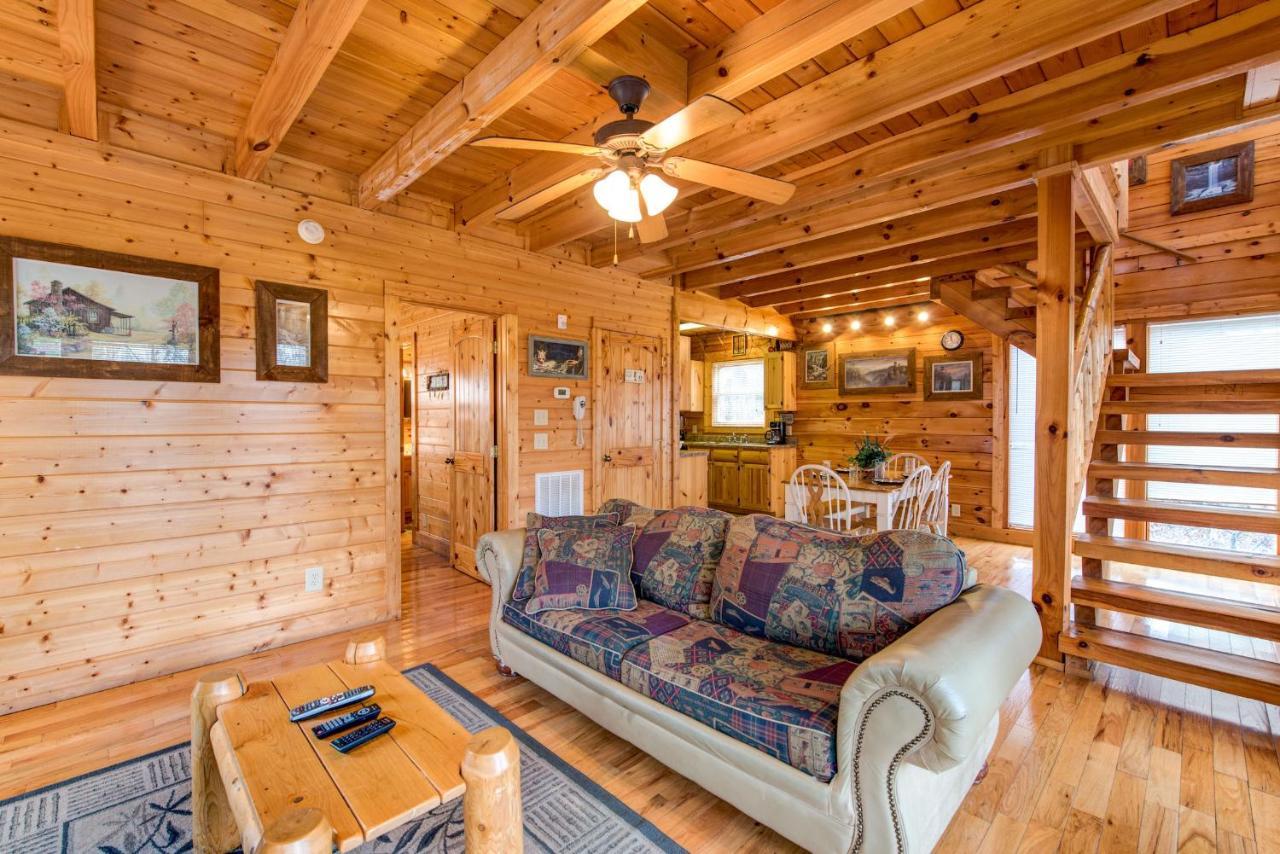 جاتلينبرج Secret Romance, 2 Bedrooms, Sleeps 8, Pool Table, Hot Tub, Arcade المظهر الخارجي الصورة
