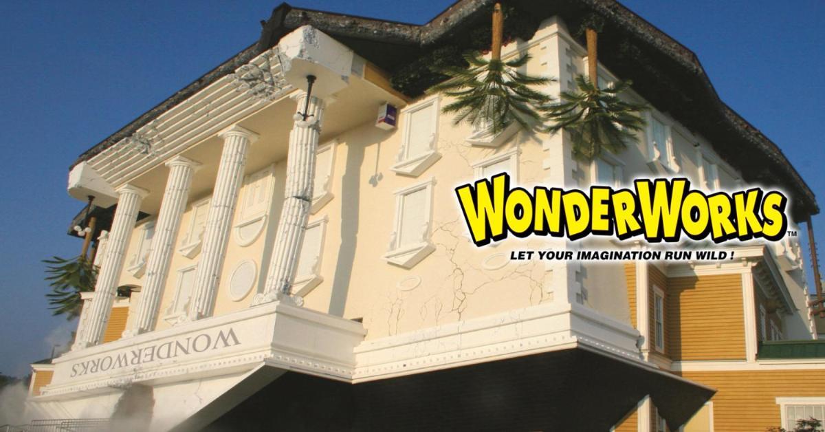 جاتلينبرج Secret Romance, 2 Bedrooms, Sleeps 8, Pool Table, Hot Tub, Arcade المظهر الخارجي الصورة